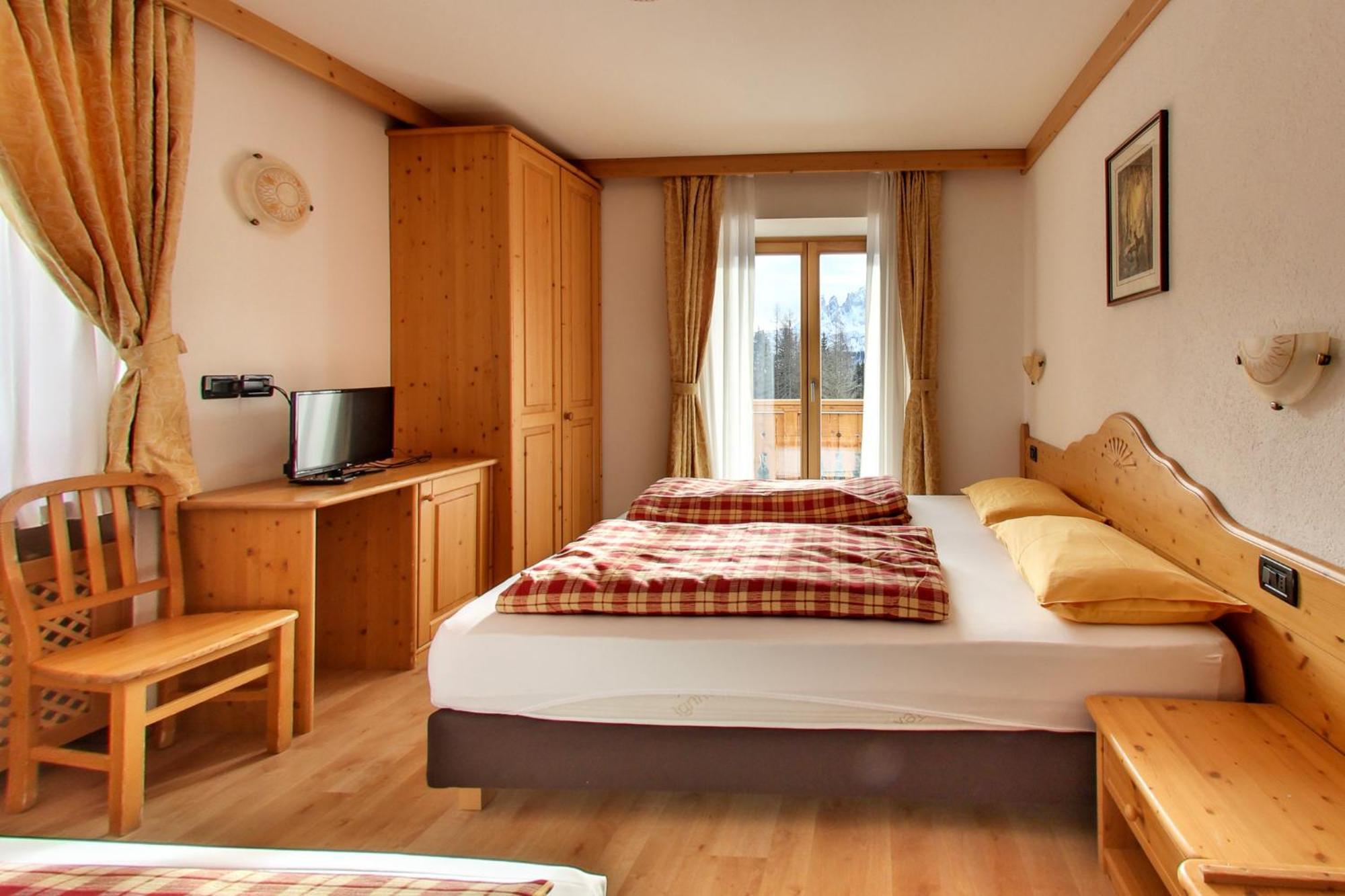 Rifugio Flora Alpina Hotel Passo San Pellegrino Kültér fotó